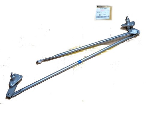 Front windshield wiper - front,